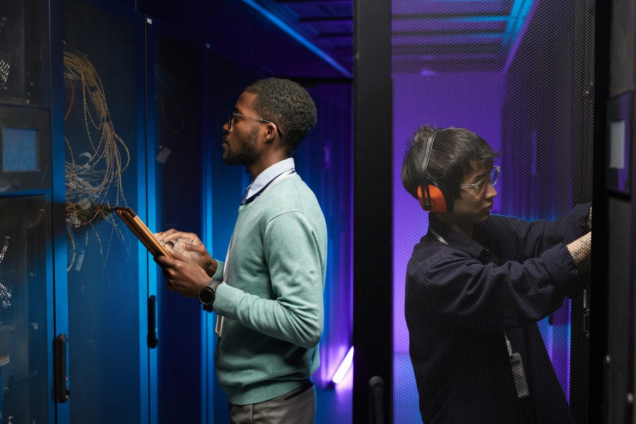 Home - You Can'T Afford Not To Have Cyberwolf As Your Cyber Service Provider Now! 5 It Engineers In Server Room